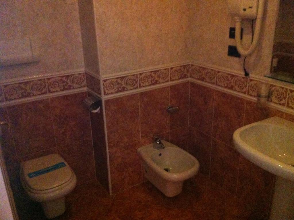 Hotel Impero Брешия Номер фото
