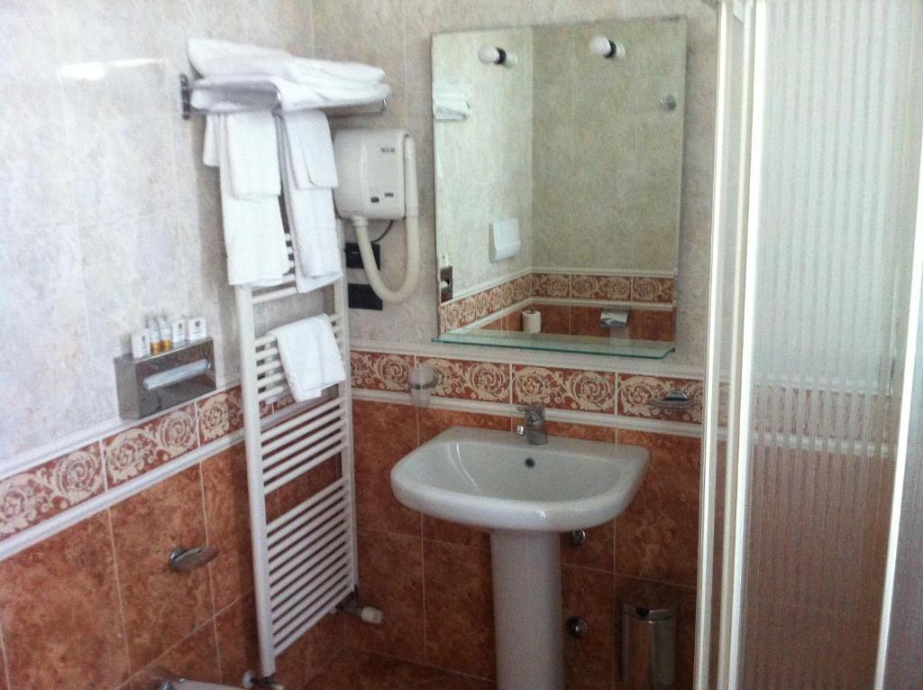 Hotel Impero Брешия Номер фото