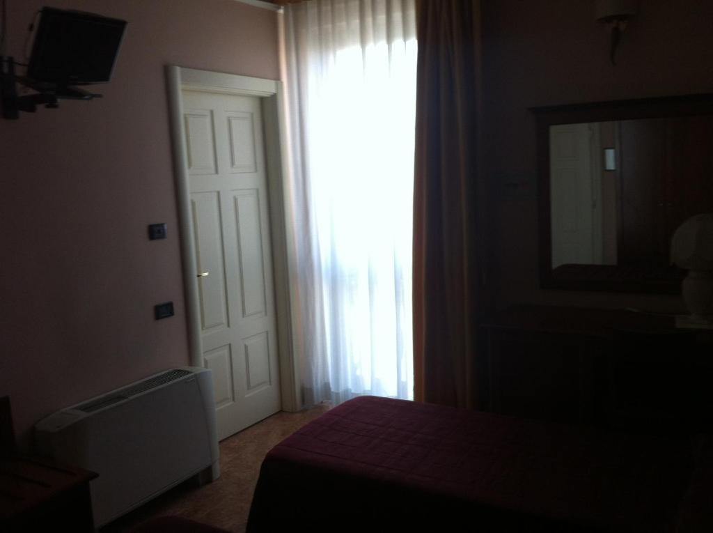 Hotel Impero Брешия Экстерьер фото